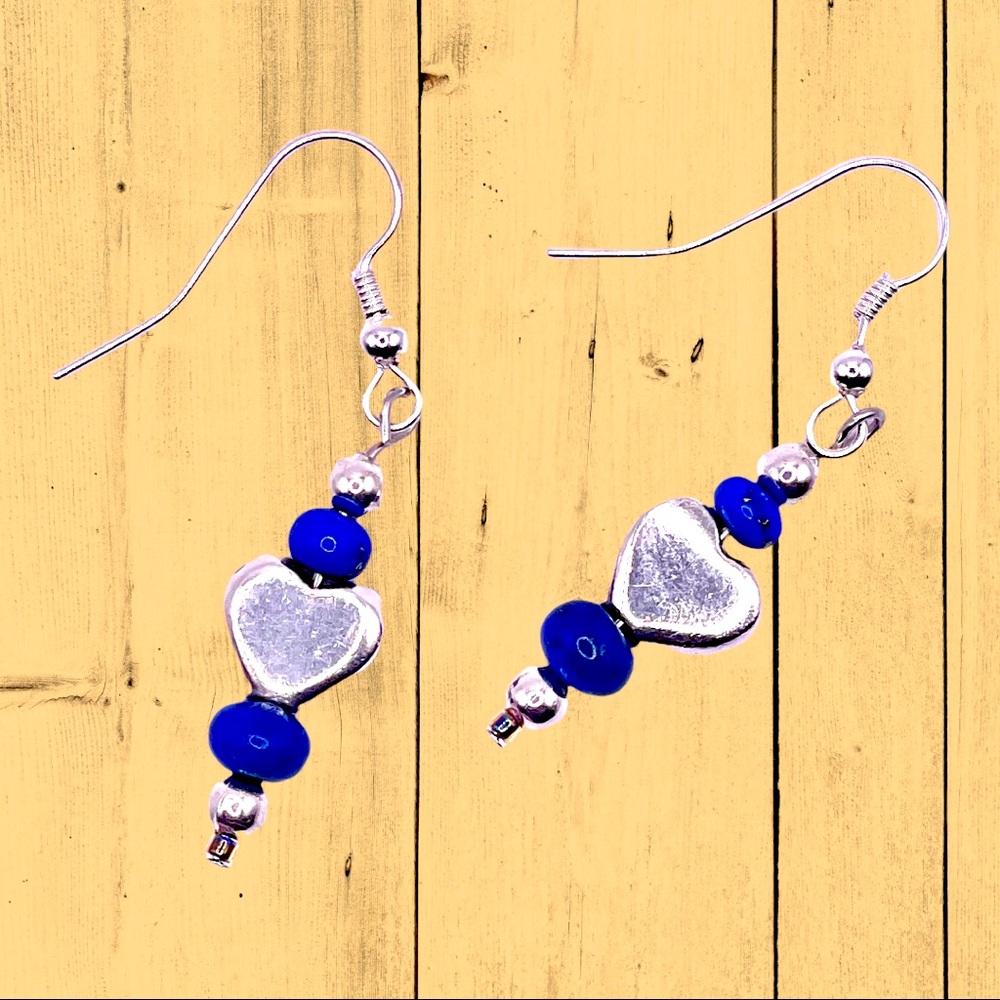 Cute puffed heart drop earrings.